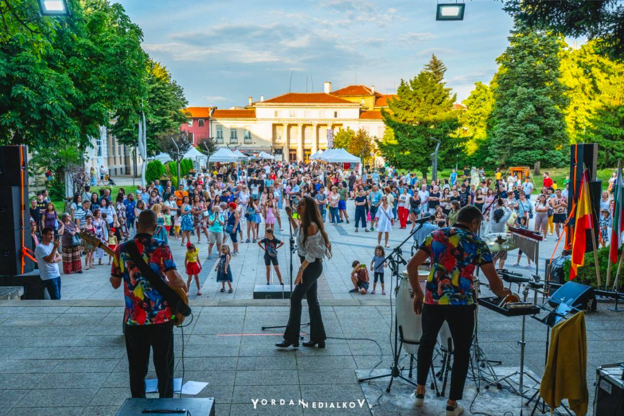 Вторият ден на Buenos Dias, Vratsa – истинска фиеста на изкуствата и емоциите Вторият ден на Buenos Dias, Vratsa – истинска фиеста на изкуствата и емоциите